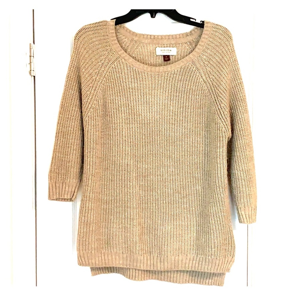 Quarter sleeve sweater